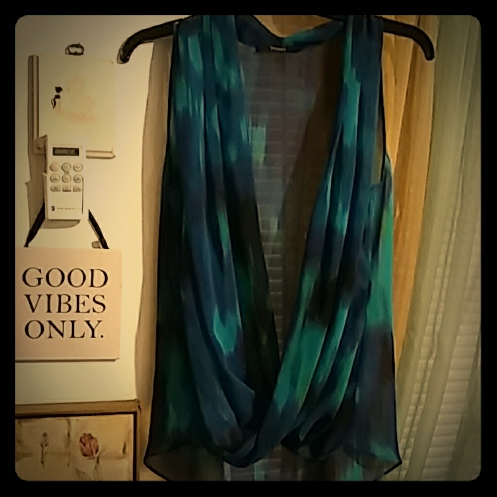 Tahari chiffon multicolor blouse